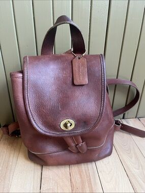 Coach H50-9960 Daypack Brown Leather Mini Backpack Purse Turn-Lock Closure